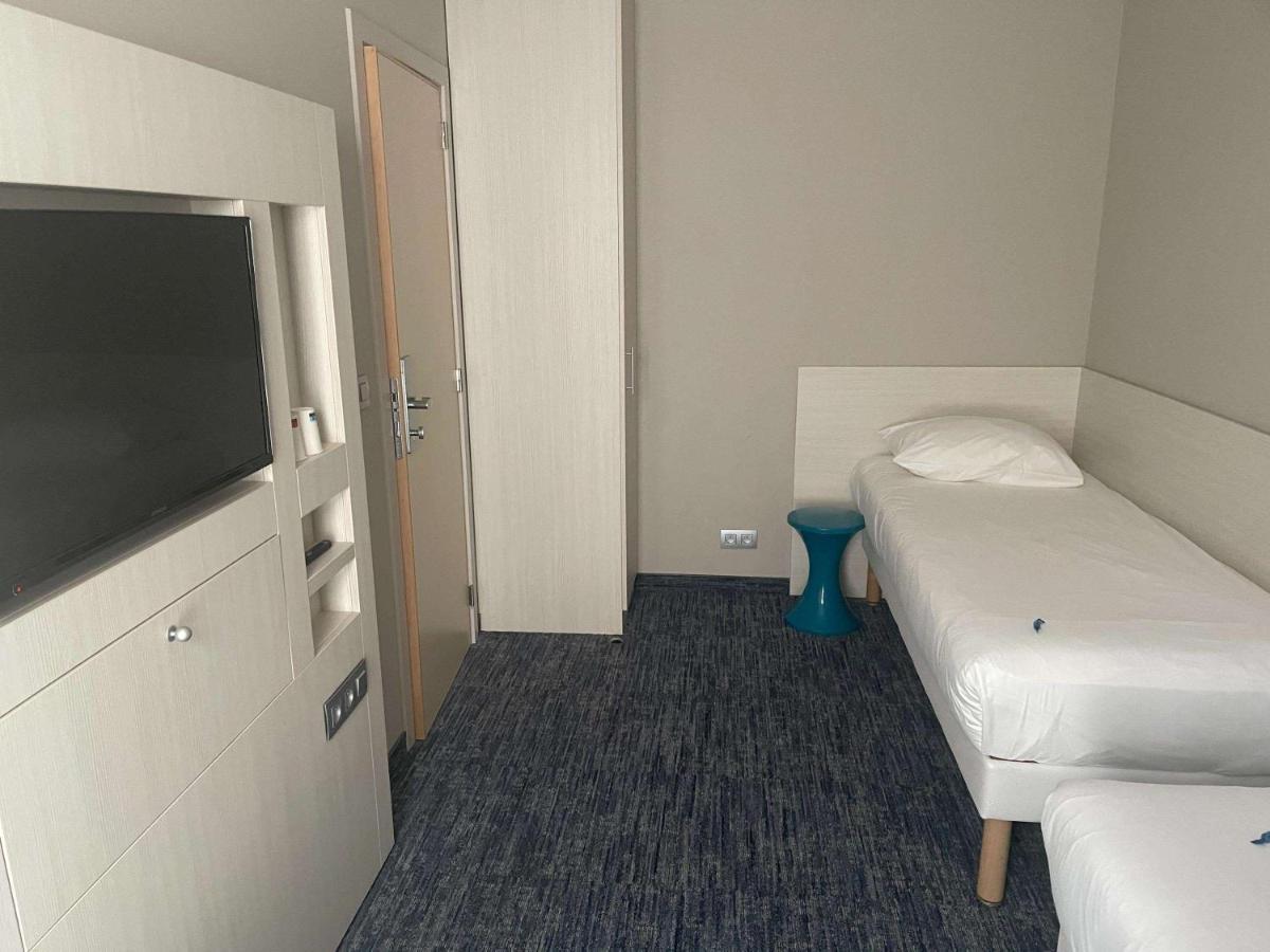 Ibis Styles Nivelles Exterior foto