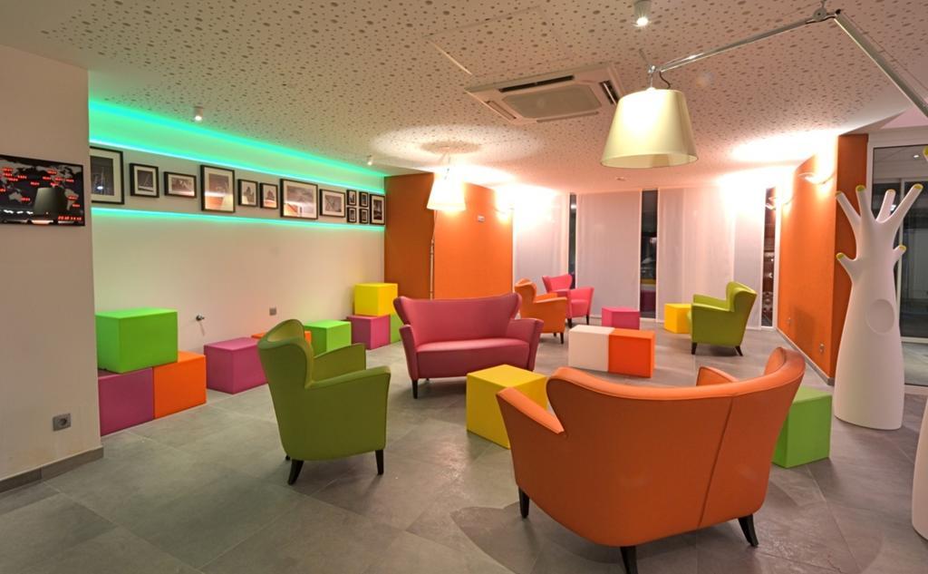 Ibis Styles Nivelles Exterior foto