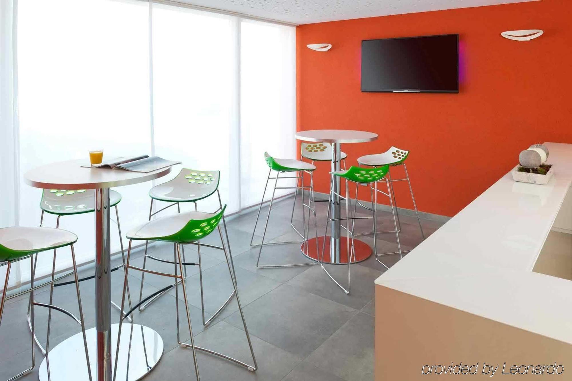 Ibis Styles Nivelles Exterior foto