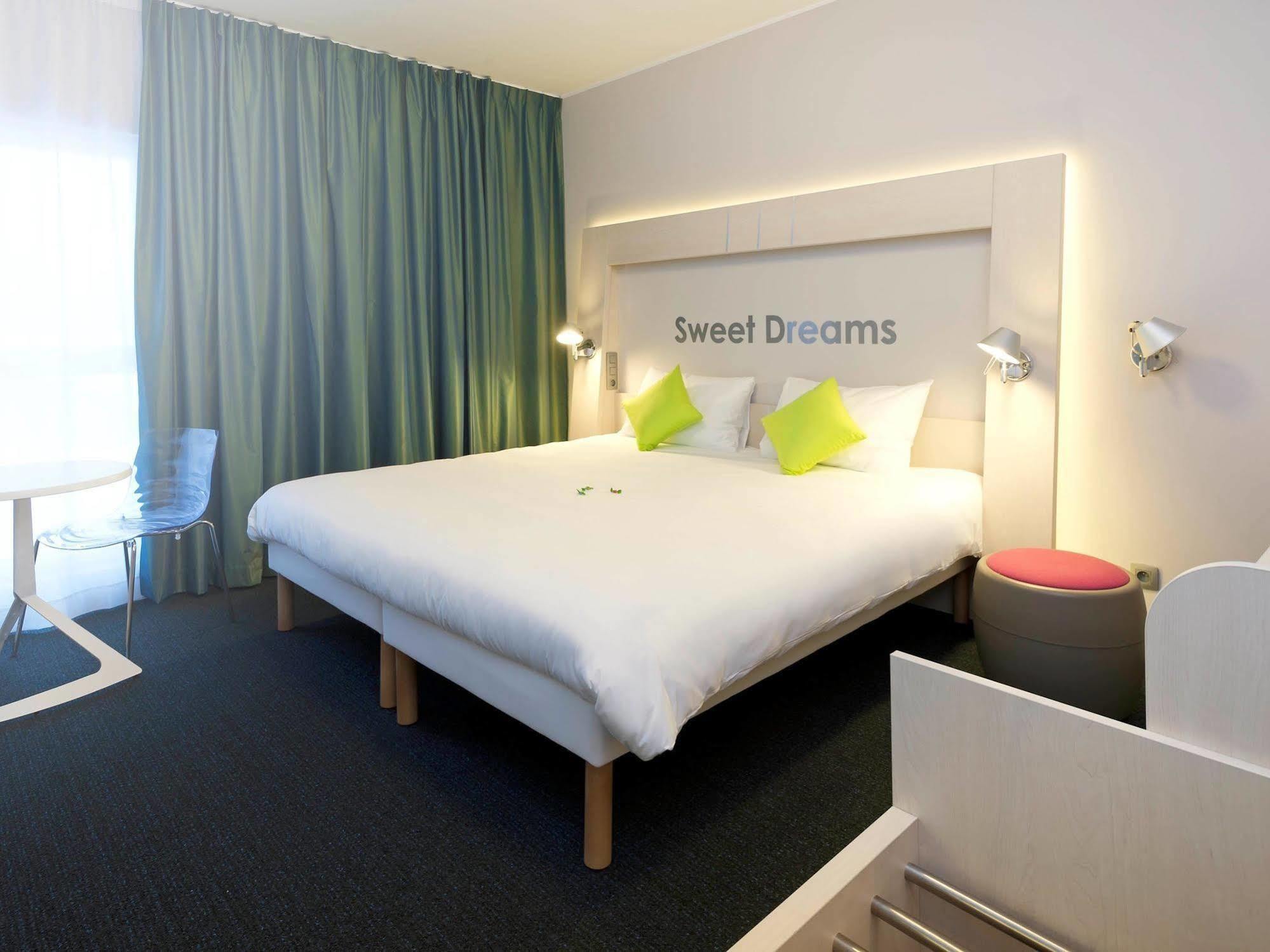 Ibis Styles Nivelles Exterior foto