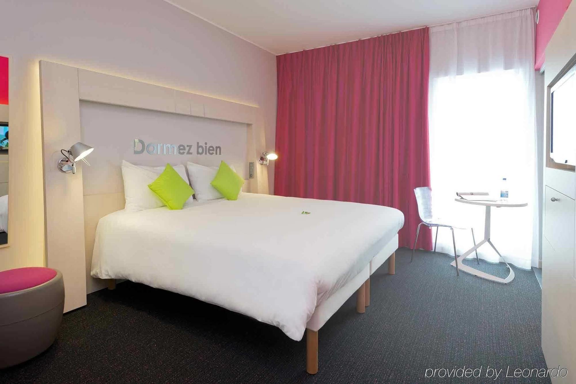 Ibis Styles Nivelles Exterior foto