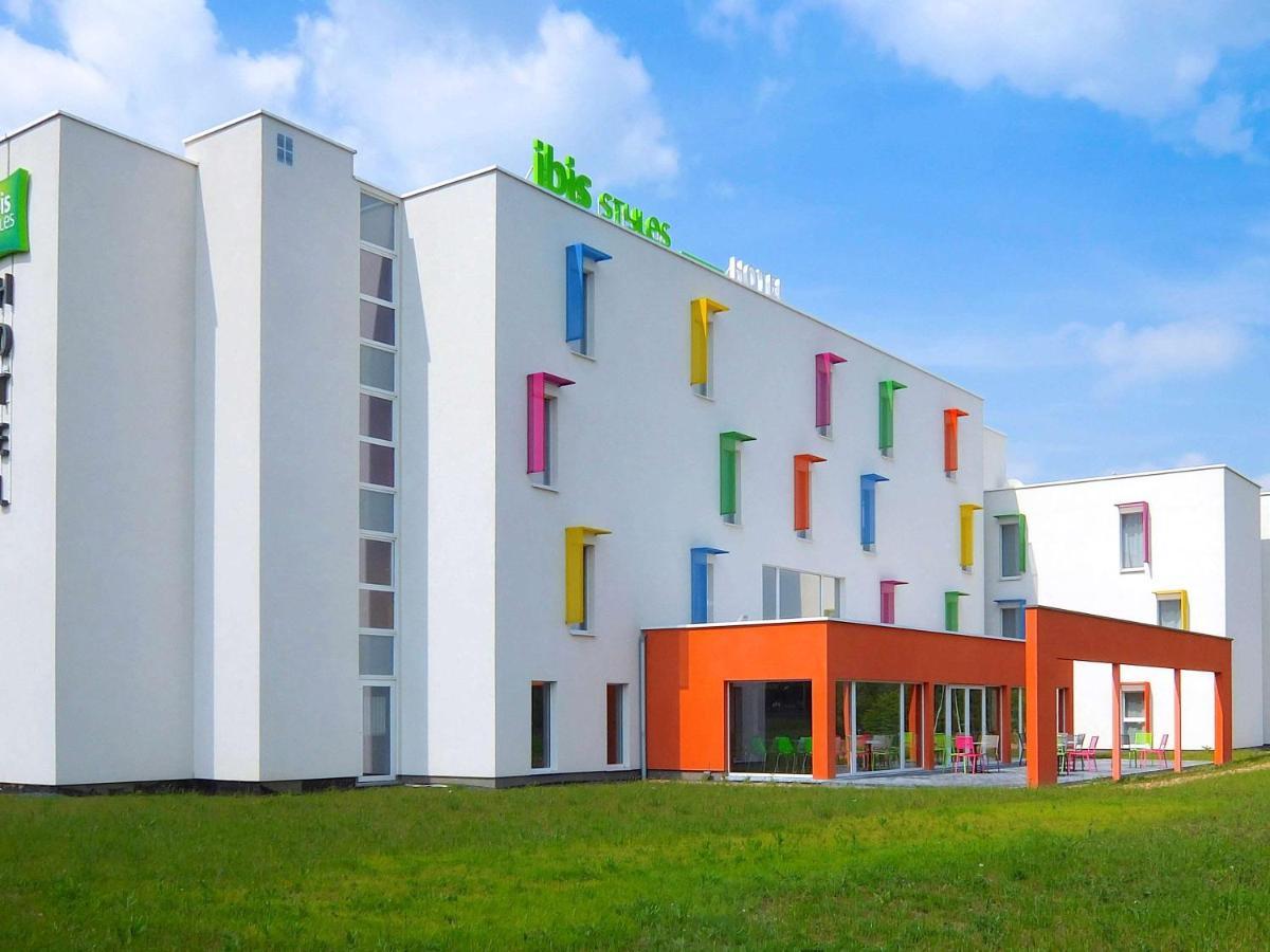 Ibis Styles Nivelles Exterior foto
