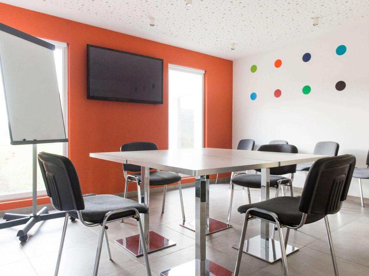 Ibis Styles Nivelles Exterior foto