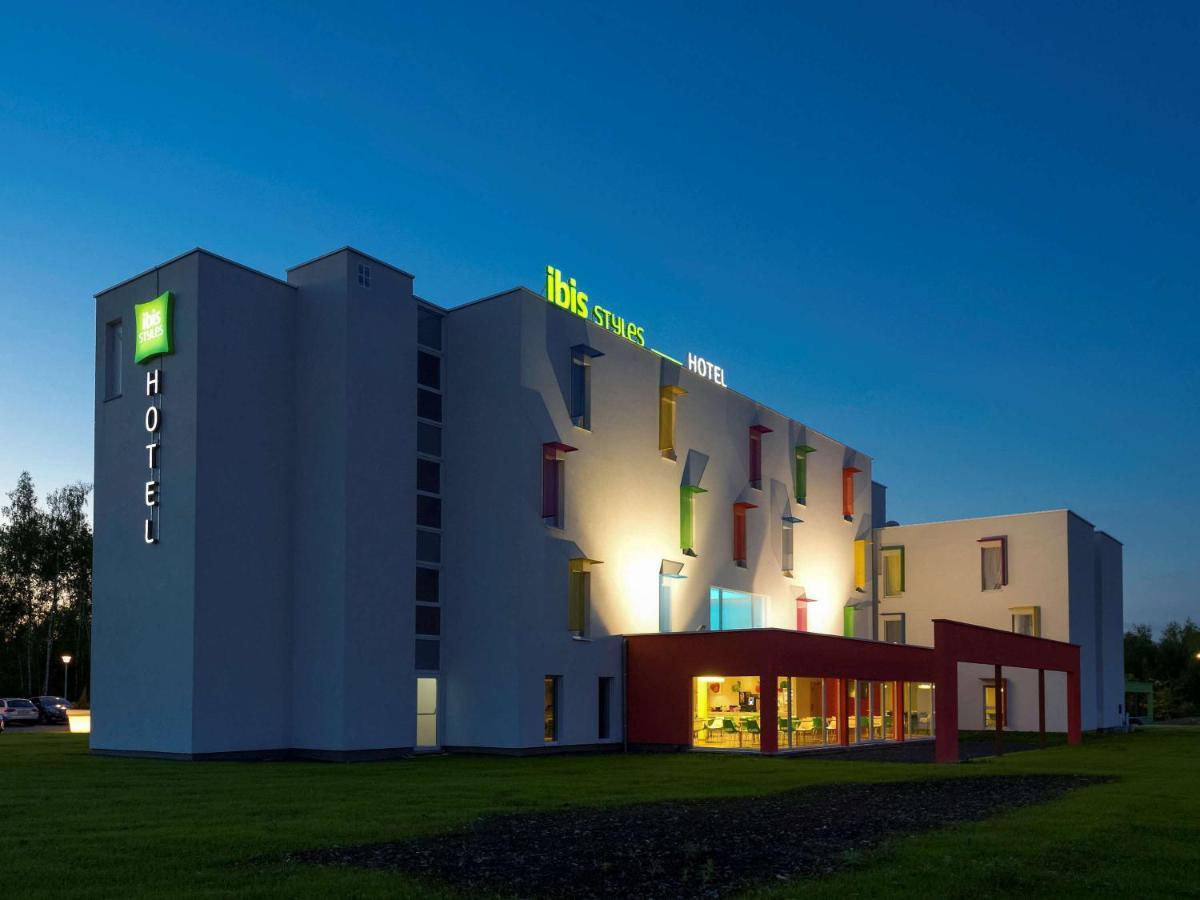 Ibis Styles Nivelles Exterior foto